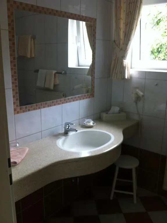 Pension Schiessling Anif 0*,  Austria